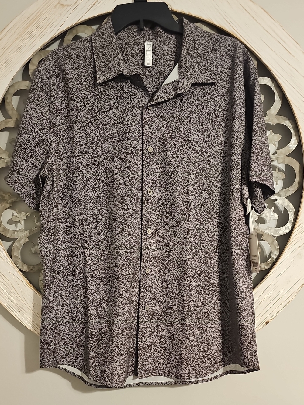 Stylus Men's Short Sleeve Button-Up Shirt in Black & White Microprint